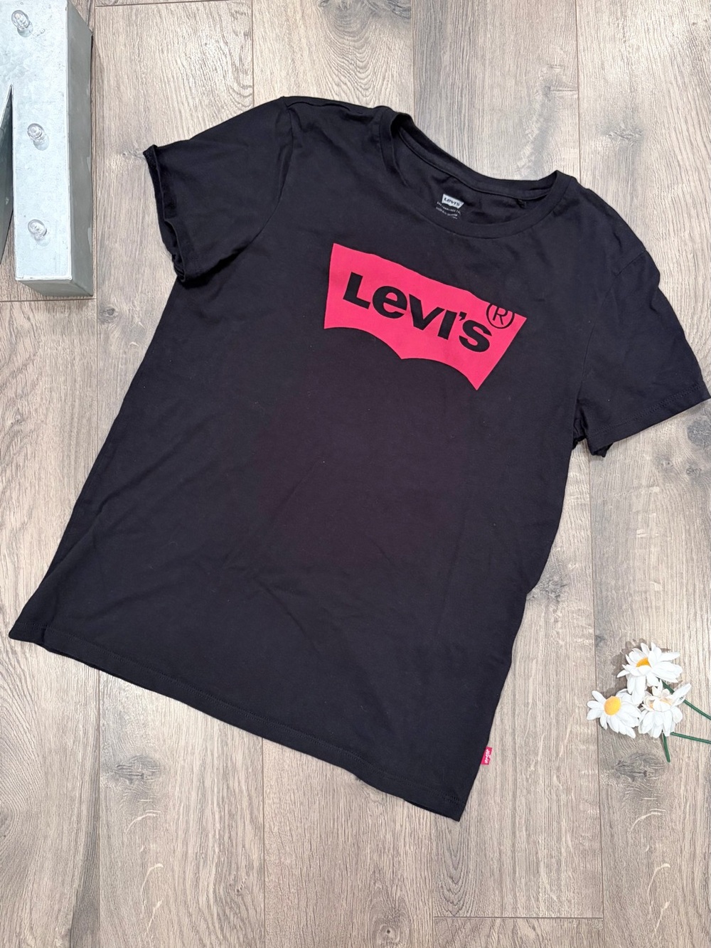 Levi's® Logo Perfect Tee